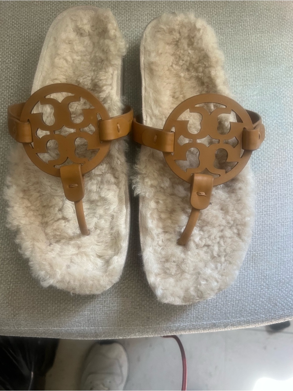 Tory Burch Camel Shearling Logo Thong Slides
